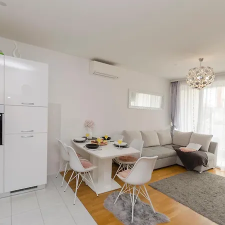 Apartment L And I Appartamento *