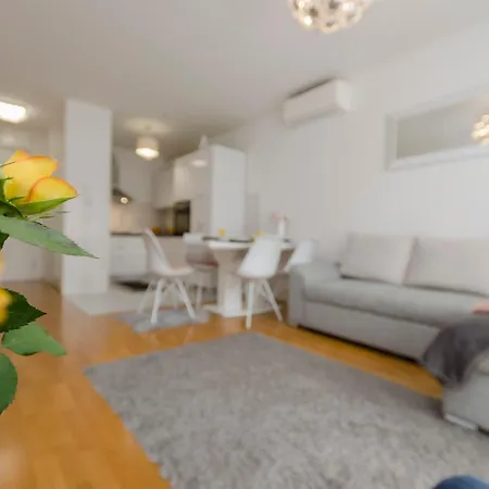 Apartment L And I * Šibenik