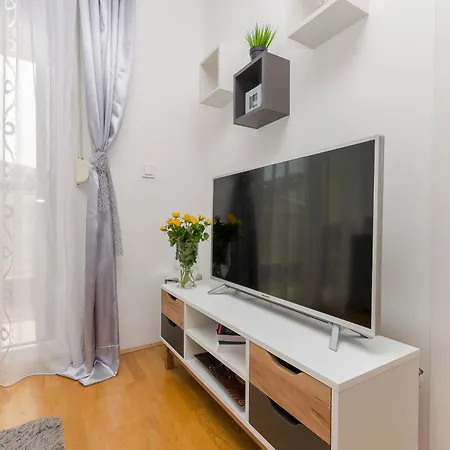 Apartment L And I Šibenik