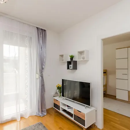 Apartament L And I *