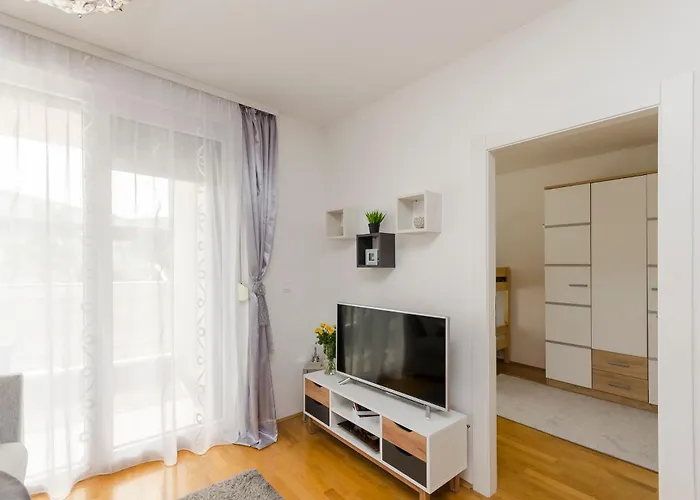 Apartamento L And I *